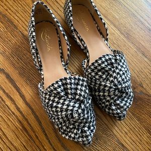 Anthropologie flat shoes